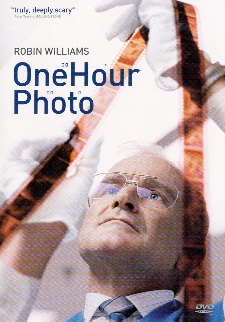  One Hour Photo (2002) Poster 