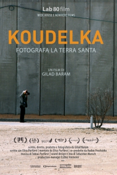  Koudelka fotografa la Terra Santa (2015) Poster 